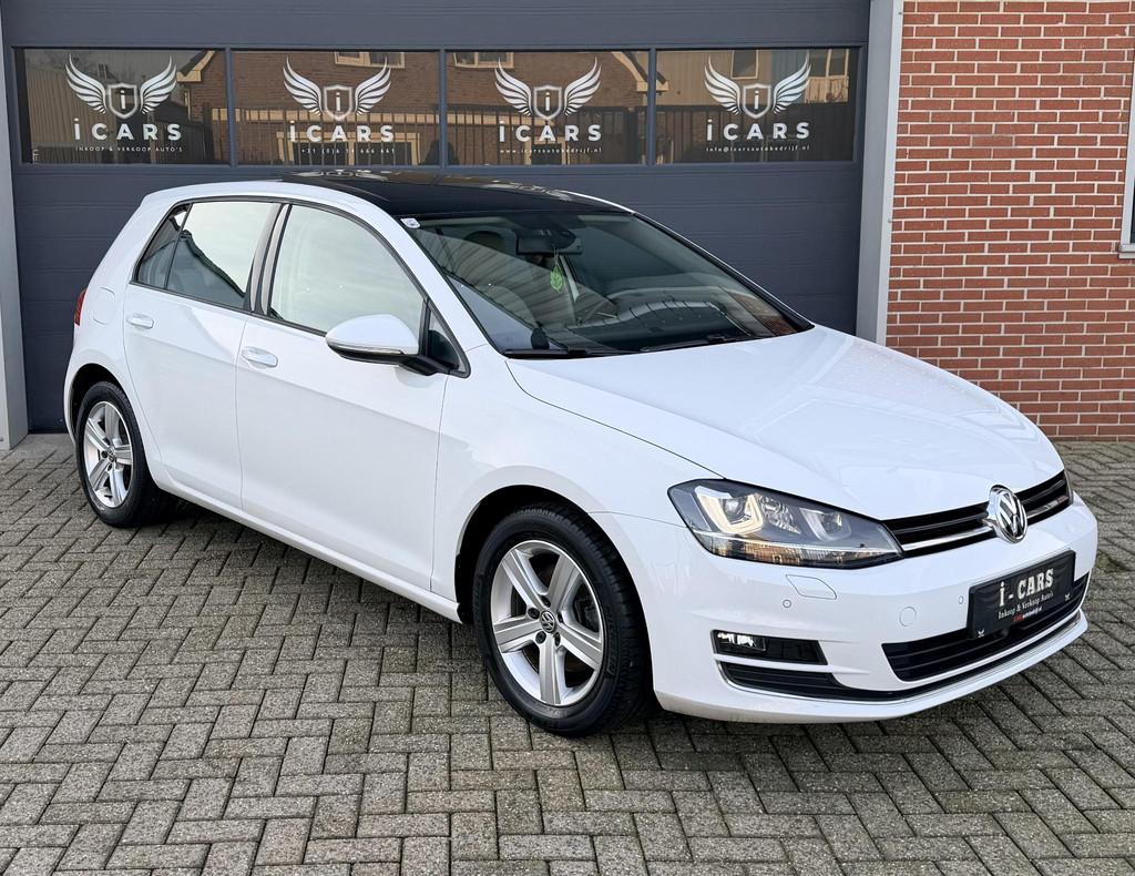 Volkswagen Golf 1.4 TSI ACT Highline Panorama Trekhaak, Gebruikt, 4 cilinders, Met garantie (alle), Alcantara