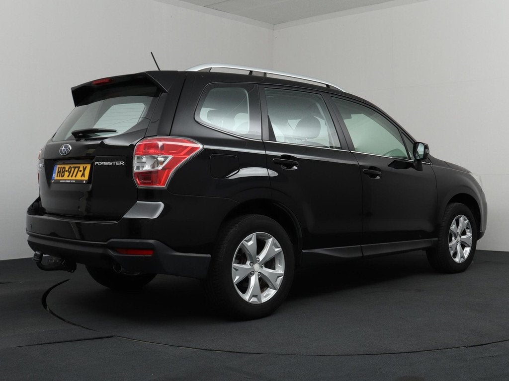 Subaru Forester 2.0 Luxury | Trekhaak | Camera | Cruise Cont, Auto's, Subaru, Automaat, Euro 5, 4 cilinders, Zwart