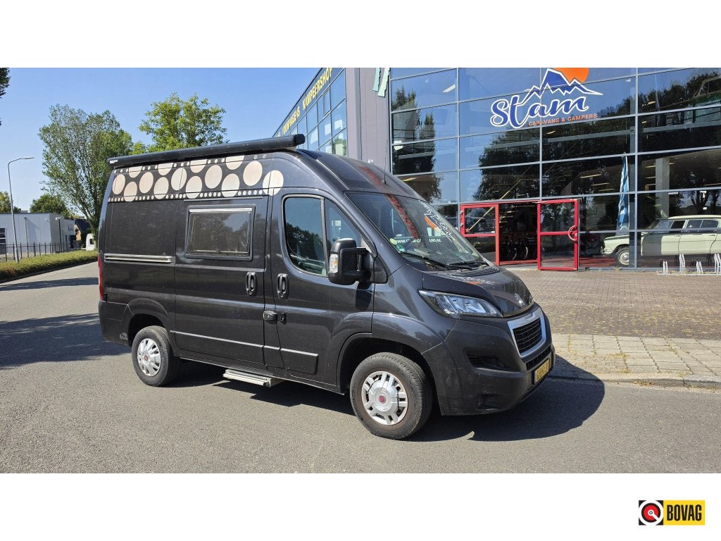 Burow Petit zeer compacte buscamper 5 meter zonnepaneel, Caravans en Kamperen, Campers, Overige merken, Chemisch toilet, Buscamper of Camperbus
