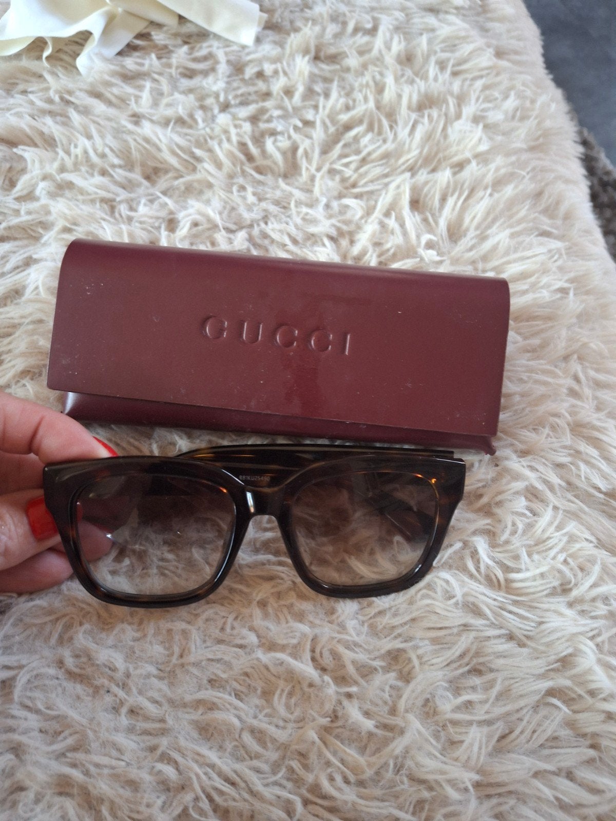 Gucci zonnebril 100% originele 3x even gedragen, Ophalen of Verzenden, Zo goed als nieuw, Zwart, Overige merken