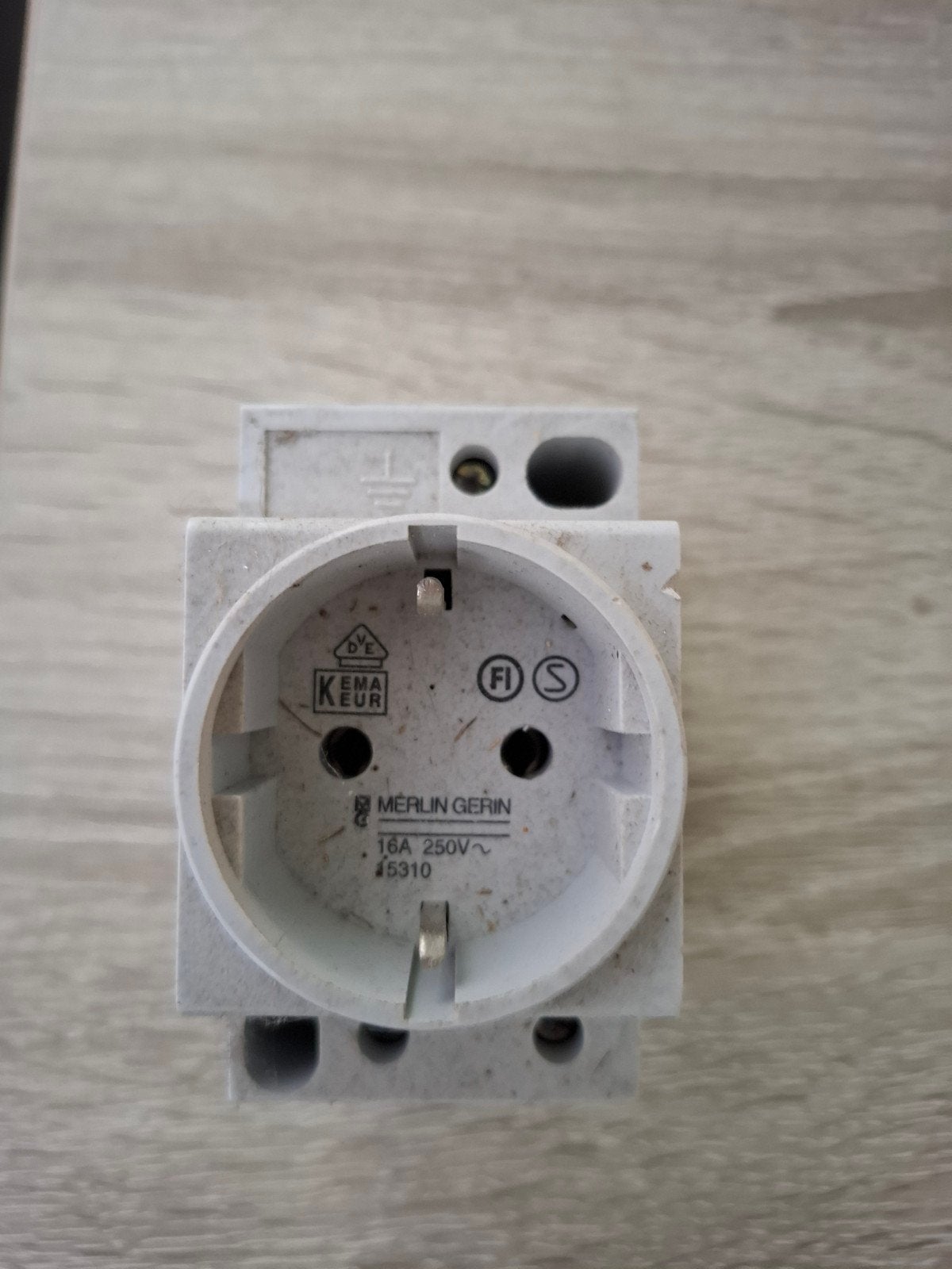 Merlin Gerin Stopcontact 16A 250V - Gebruikt, Ophalen of Verzenden, Gebruikt, Schneider Electric, Stopcontact