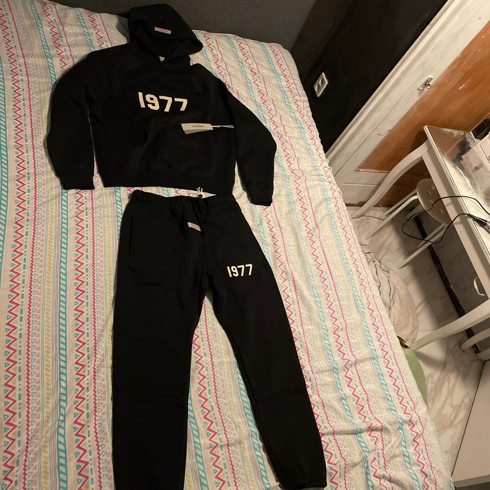 Essentials 1977 pak zwart, Verzenden, Nieuw, Maat 46 (S) of kleiner