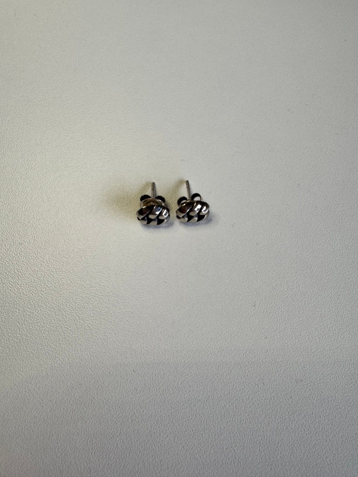 Buddha to Buddha oorknopjes, Ophalen of Verzenden, Gebruikt, Zilver, Knopjes of Stekers
