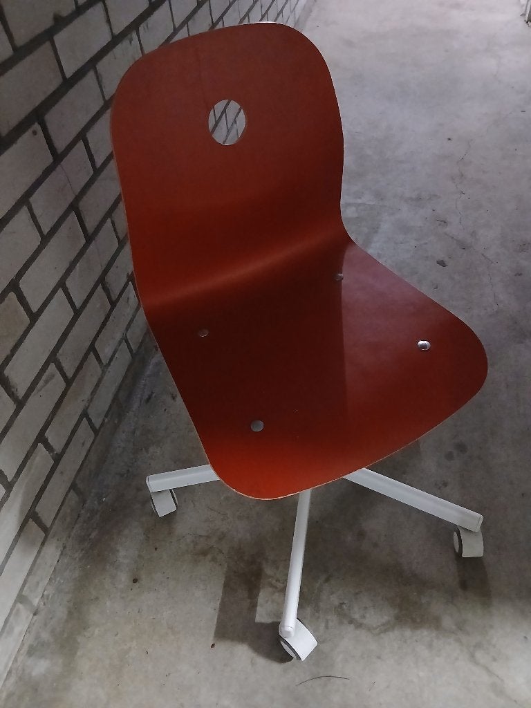 Mooie rode houten (kinder)bureaustoel met wieltjes, Ophalen, Gebruikt, Rood, Bureaustoel