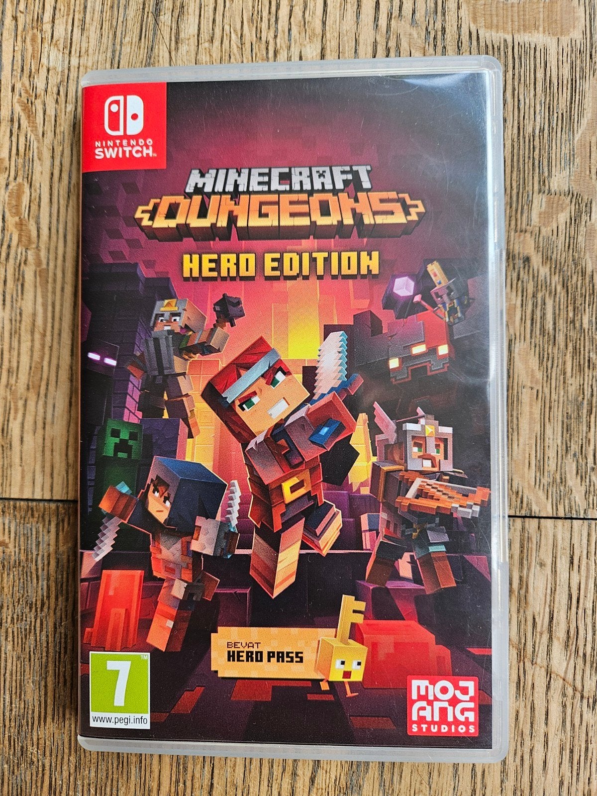 Minecraft Dungeons Hero Edition - Nintendo Switch, Avontuur en Actie, Ophalen of Verzenden, Zo goed als nieuw, Eén computer