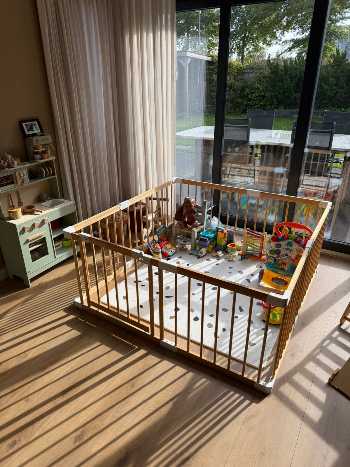Zo goed als nieuw-Houten grondbox Ladanas 160X200, Kinderen en Baby's, Ophalen, Zo goed als nieuw