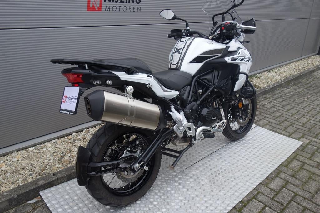 BENELLI TRK 502 X (bj 2023), 2 cilinders, 499 cc, Bedrijf, Onbekend