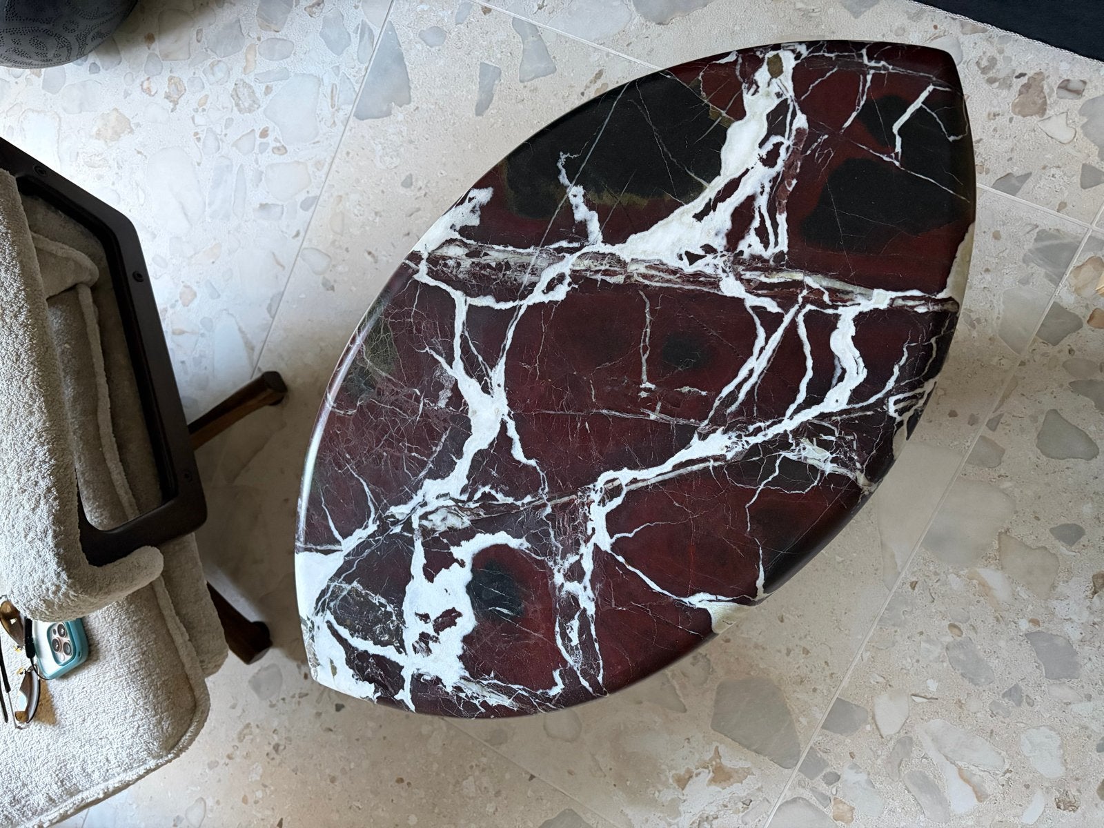 Vintage ROOD marmeren bijzet tafel uit Turkije, Ophalen