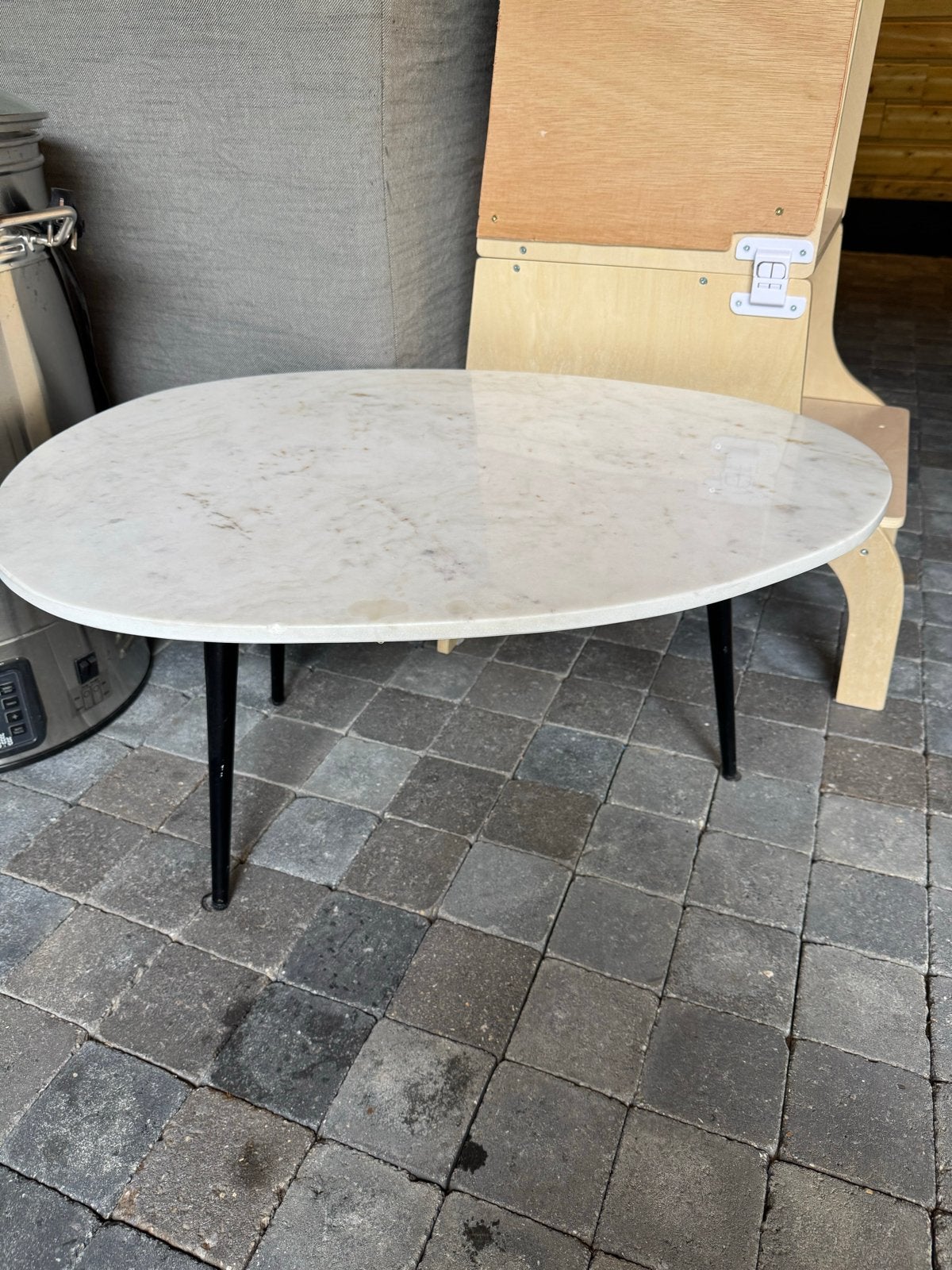 Salontafel met marmeren blad 110x55cm lichte beschadiging, Ophalen, Gebruikt, Ovaal, Metaal