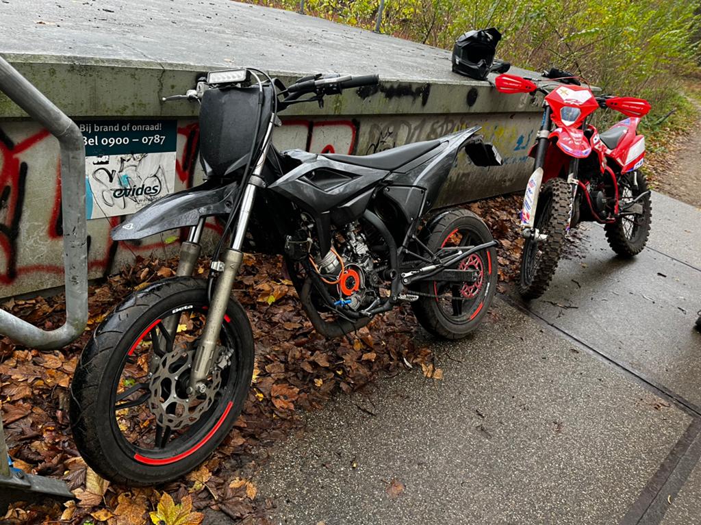 Beta RR 50 2024 MET WOK (lees beschrijving!!), Fietsen en Brommers, Brommers | Derbi, Ophalen of Verzenden, Zo goed als nieuw