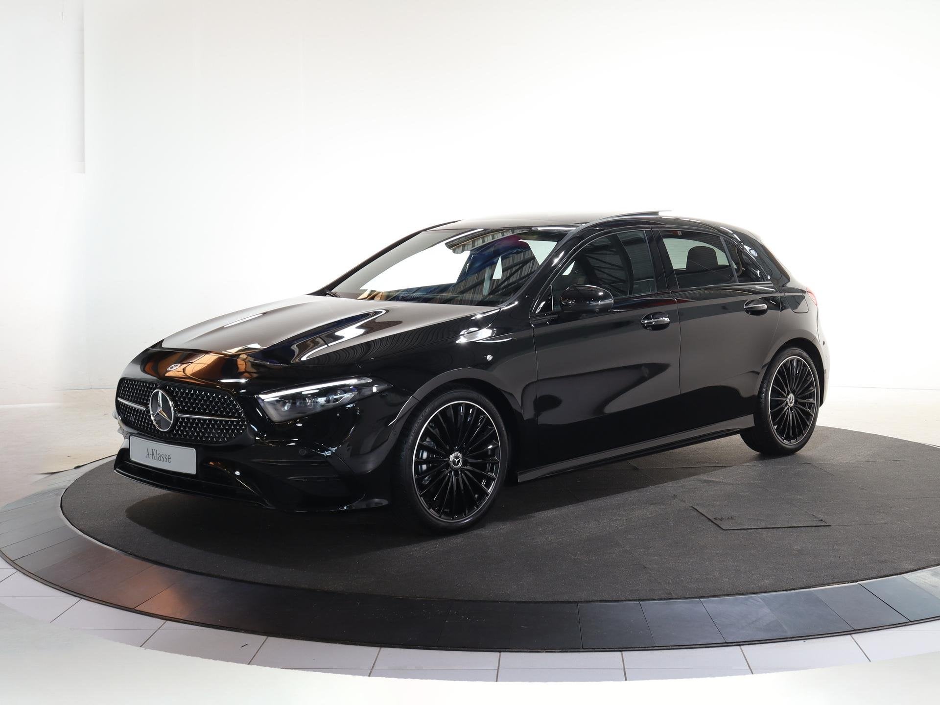 Foto 25 van Mercedes-Benz A-klasse 180 Business Solution AMG | AMG Line
