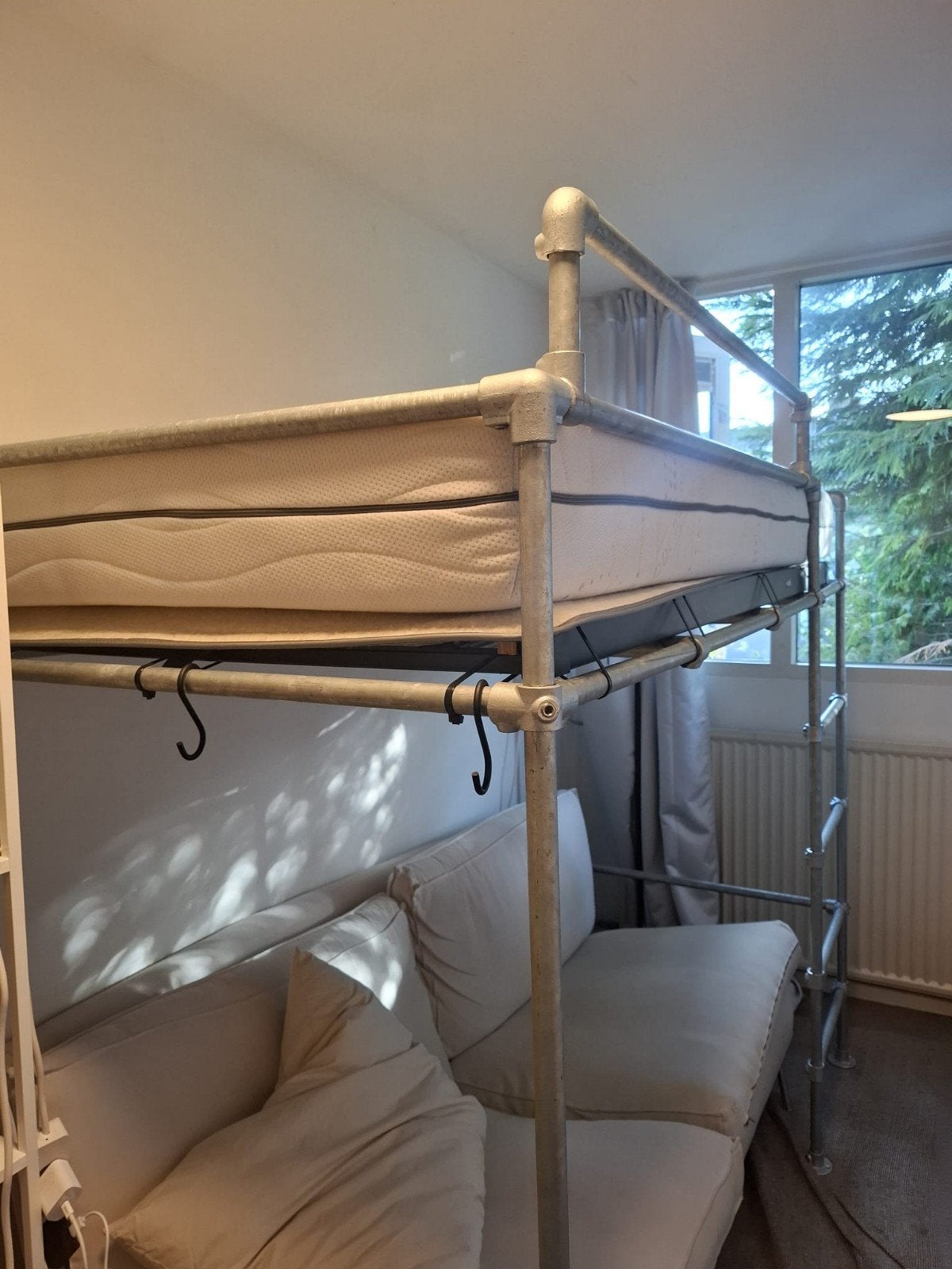 Hoogslaper steigerbuis met lattenbodem, Ophalen, Gebruikt, 90 cm, Eenpersoons