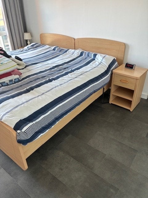 2 senioren bedden, Ophalen, Beige, Tweepersoons, 180 cm