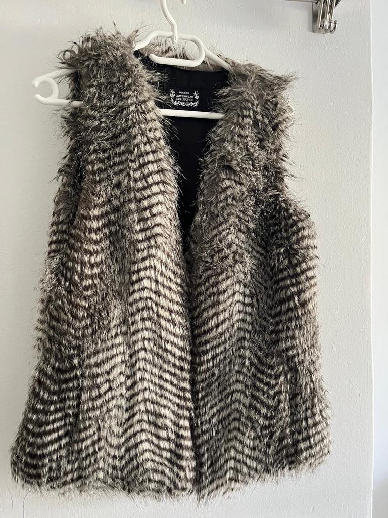 Stijlvol Faux Fur Gilet - Zwart/Wit maat 36, Ophalen of Verzenden, Zo goed als nieuw, Maat 38/40 (M), Zwart