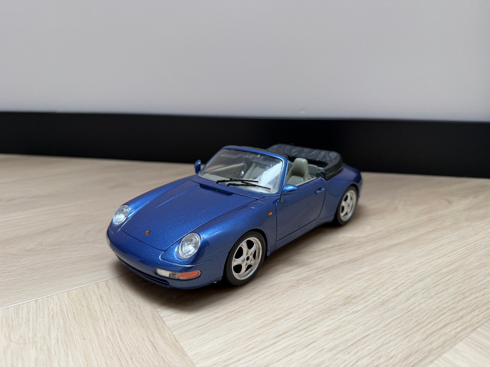 Bburago Porsche 911 Cabrio blauw 1:18, Ophalen of Verzenden, Zo goed als nieuw, Bburago