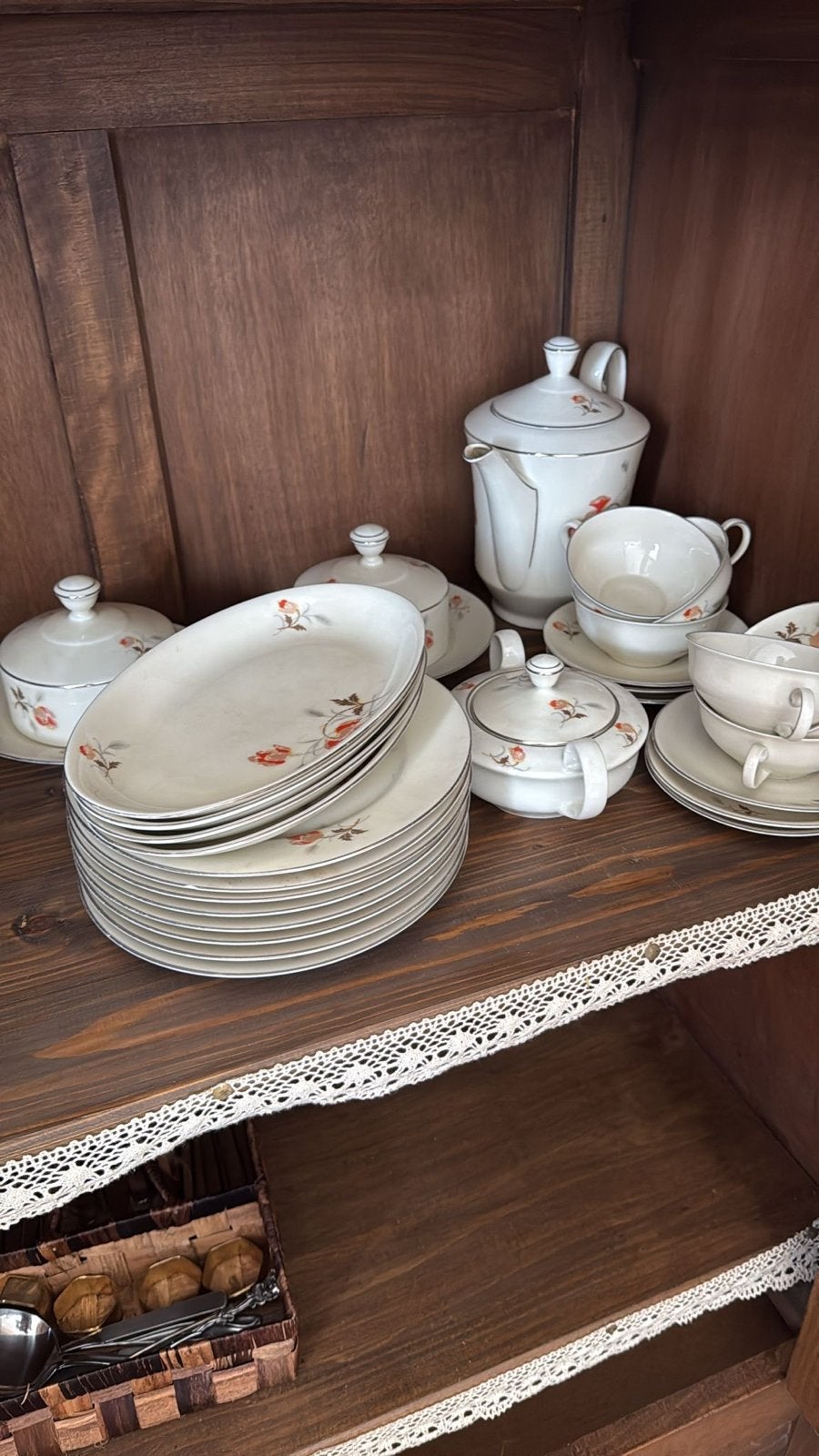 Prachtig 50-jarig Kehlscherzer Bavaria servies met bloemmoti, Ophalen