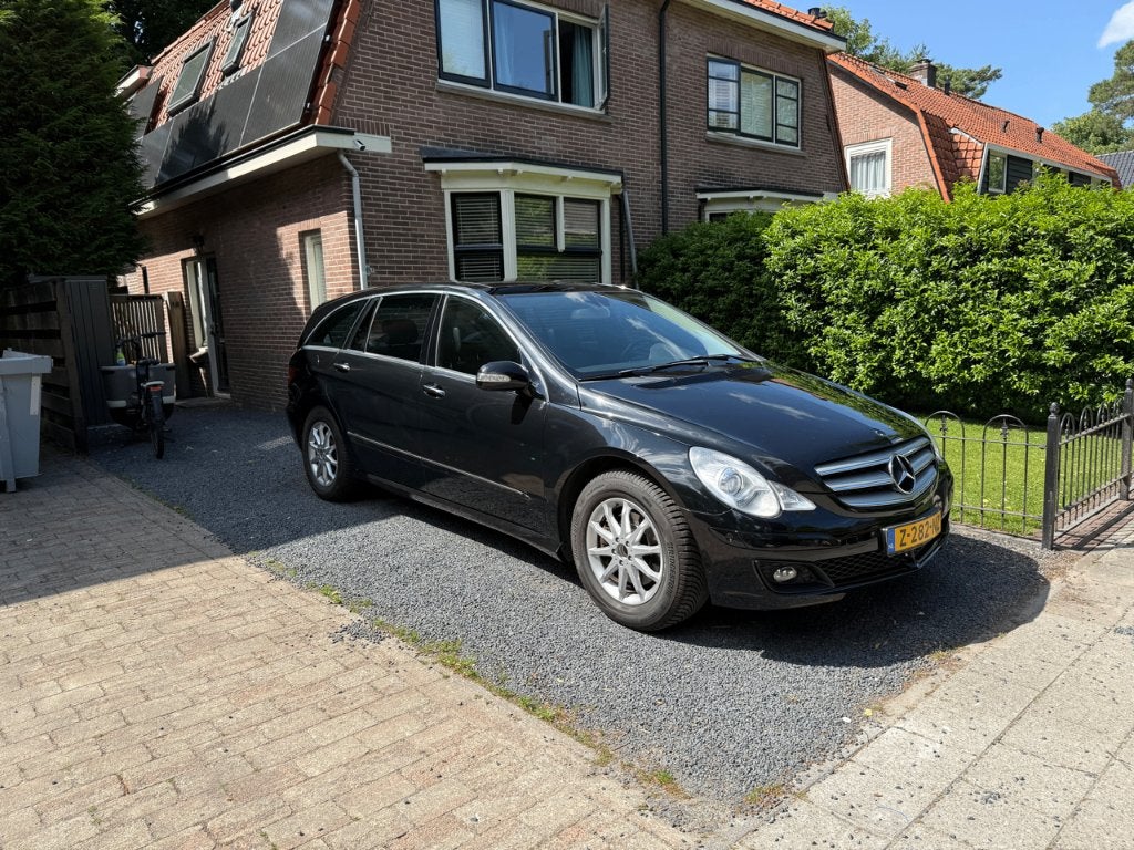 Mercedes-Benz R-Klasse 5.0 R500 Lang 4MATIC AUT 2006 Zwart, Auto's, Mercedes-Benz, R-Klasse, 138 €/maand, Zwart, Leder
