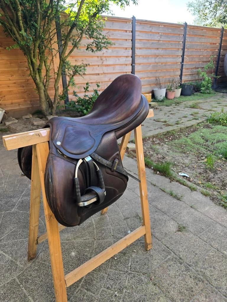 Amerigo 18 inch springzadel, Ophalen, Springen