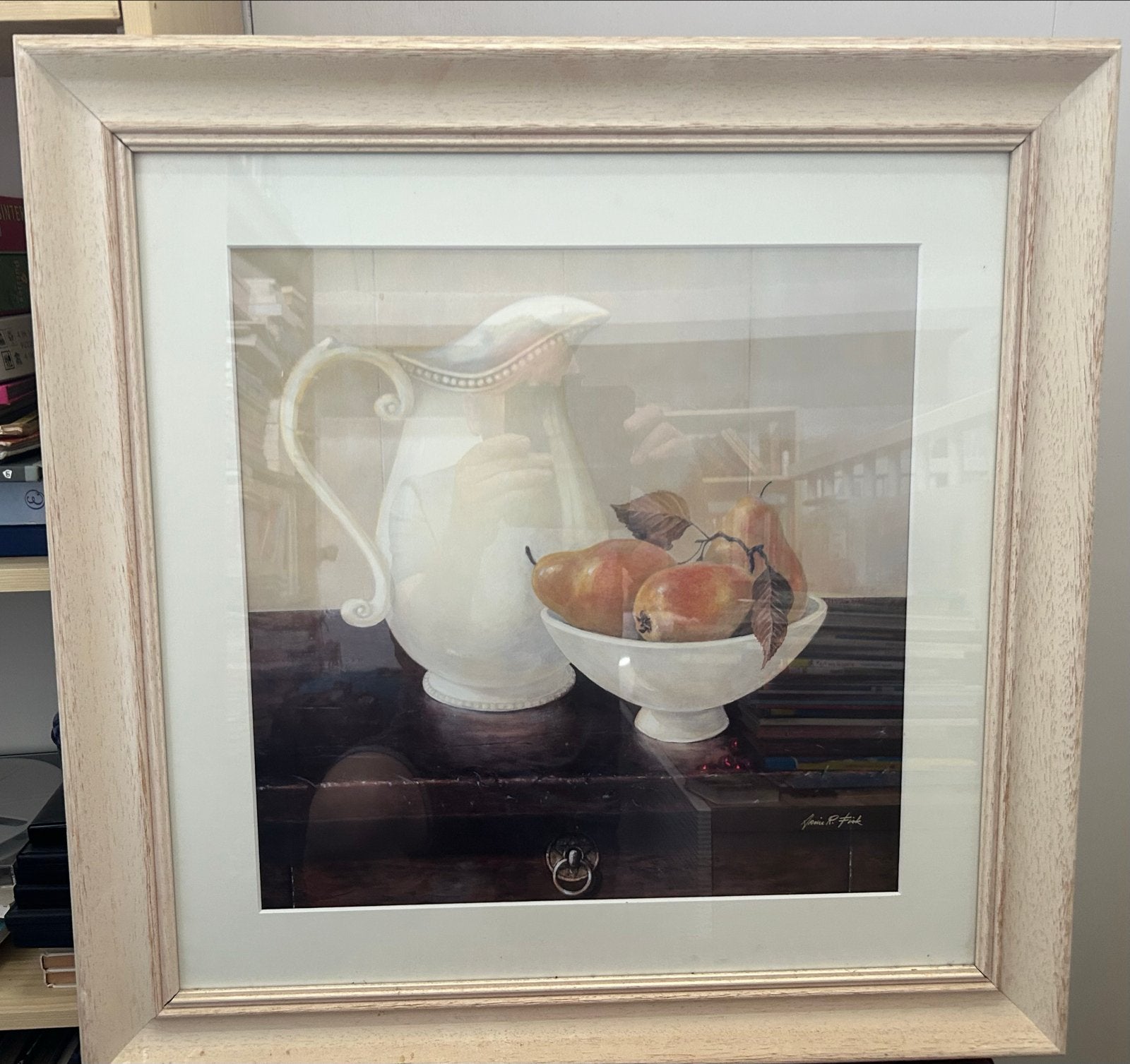 Stilleven met kan en peren - Gesigneerd, Antiek en Kunst, Kunst | Schilderijen | Klassiek, Achter glas, Realistisch, Stilleven
