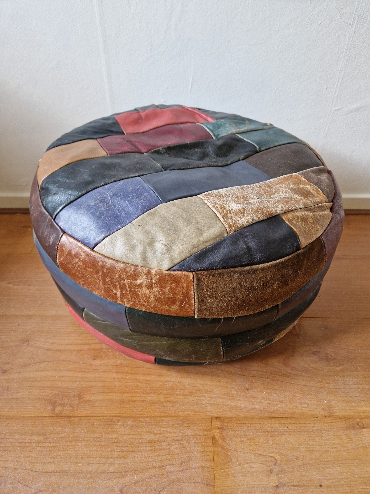 Vintage leren poef, jaren 70, Minder dan 50 cm, Gebruikt, Rond, Minder dan 50 cm
