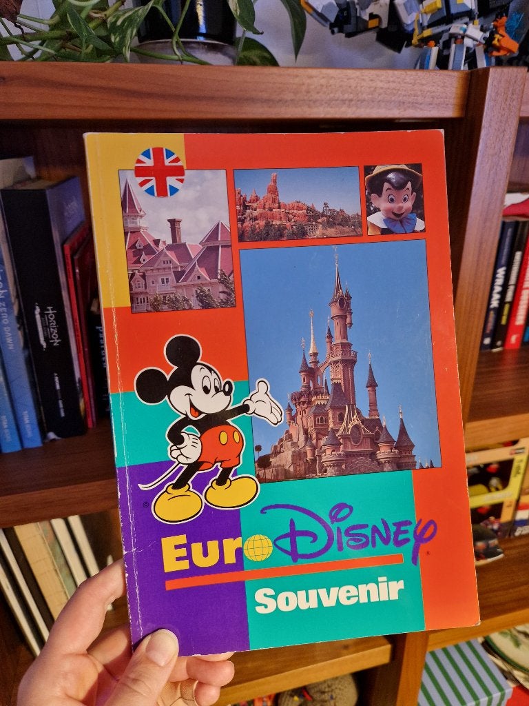 Souvenir album EuroDisney 1993, Verzamelen, Disney, Zo goed als nieuw, Papier, Kaart of Schrift, Mickey Mouse, Ophalen of Verzenden