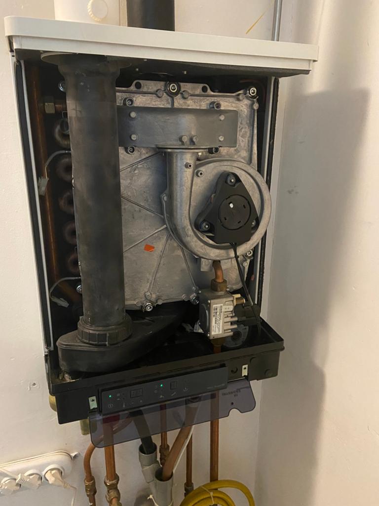 Cv intergas aangeboden, Doe-het-zelf en Verbouw, Verwarming en Radiatoren, 30 tot 80 cm, Cv-ketel of Combi-ketel, Minder dan 60 cm