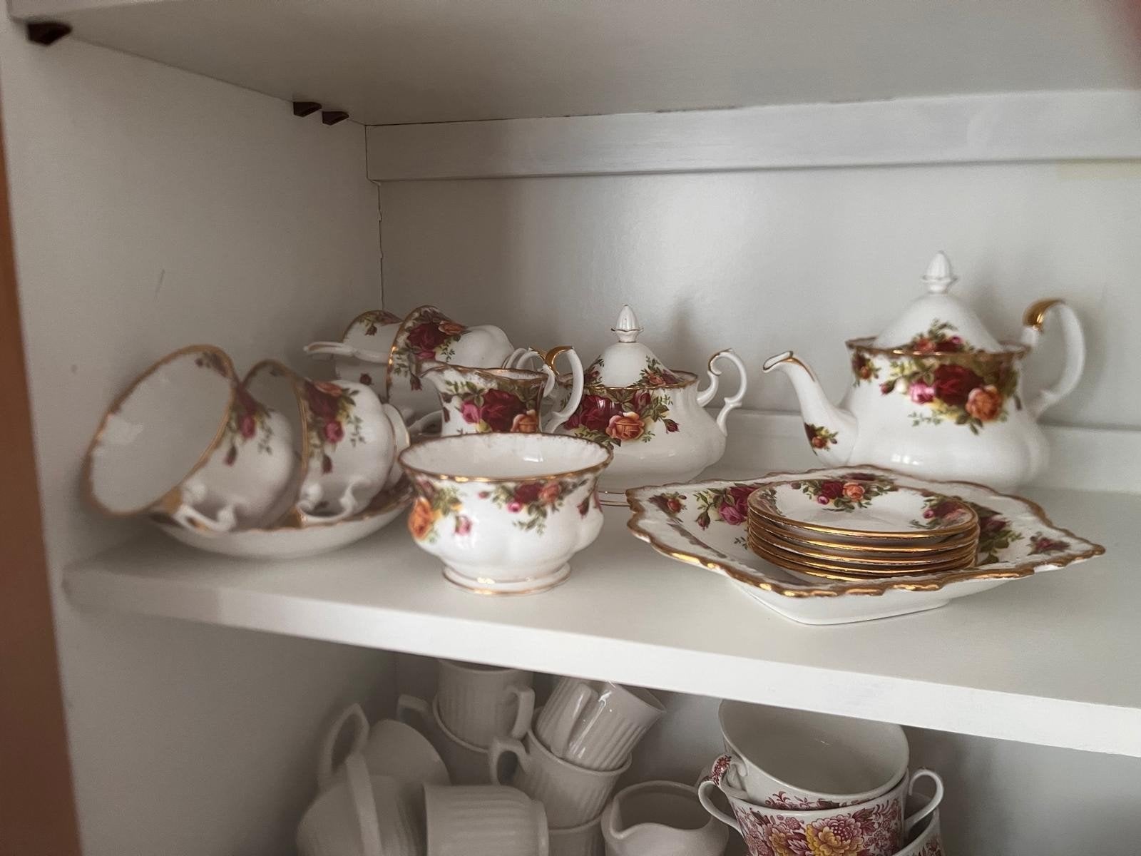 Prachtig Royal Albert Old Country Roses theeservies, Ophalen