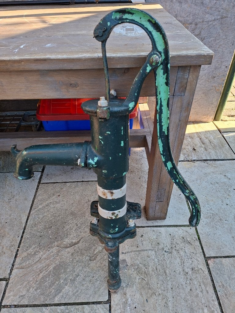 vintage Gietijzeren hand water pomp, Tuin en Terras, Ophalen, Gebruikt, Handmatig, Overige typen