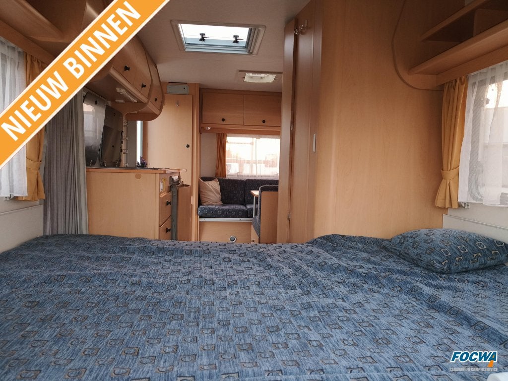 Avento Triomphe 445 TF Dwarsbed Treinzit Toilet, Caravans en Kamperen, Avento, Bedrijf, Treinzit, 4 tot 5 meter