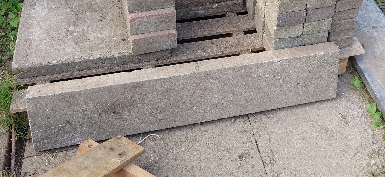 Betonnen opsluitband grijs, Ophalen, Gebruikt, Overige typen, Minder dan 5 m²