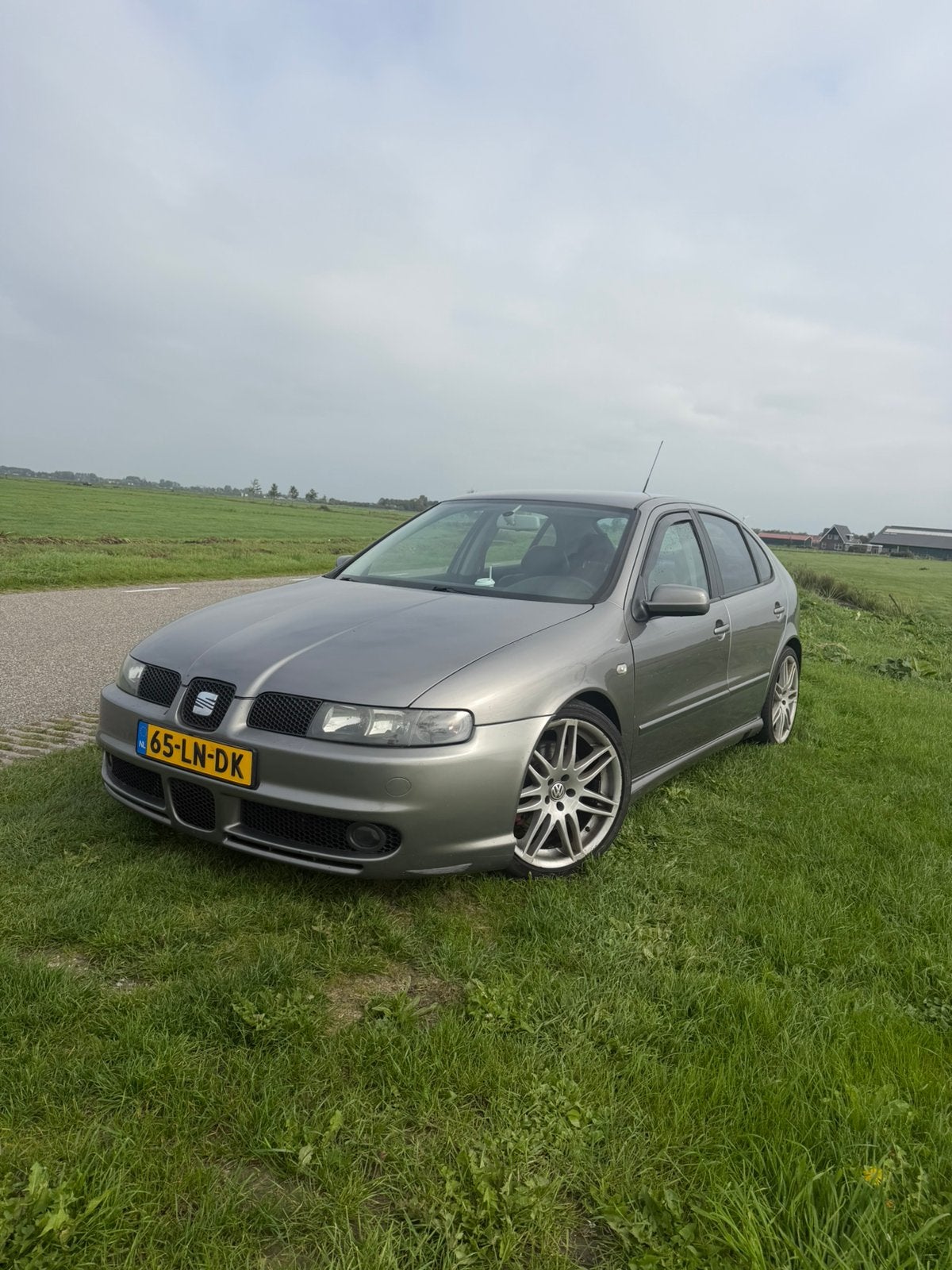 Seat Leon 1.8 20VT 132KW 2003 Grijs, Auto's, Voorwielaandrijving, 4 cilinders, 1264 kg, Origineel Nederlands