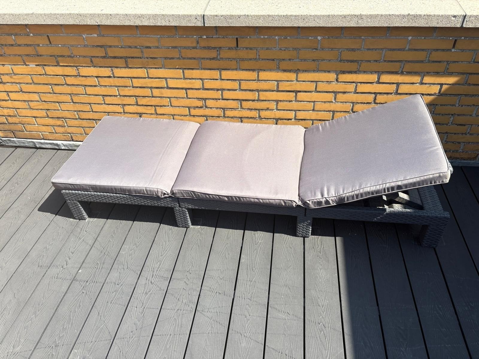 Ligbed met kussen (antraciet), Ophalen, Kunststof, Verstelbaar