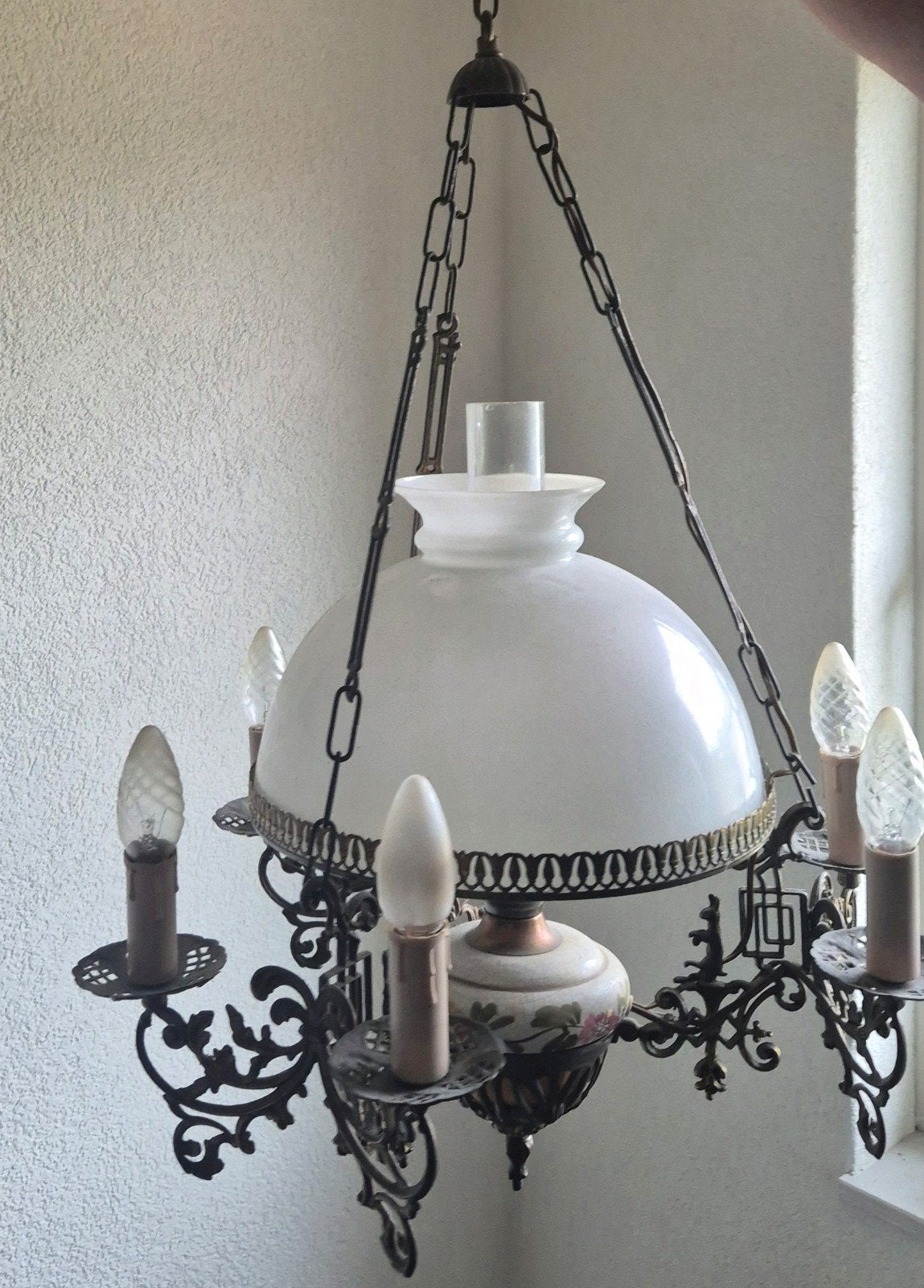 Antieke hanglamp met 6 armen en porseleinen details, Ophalen