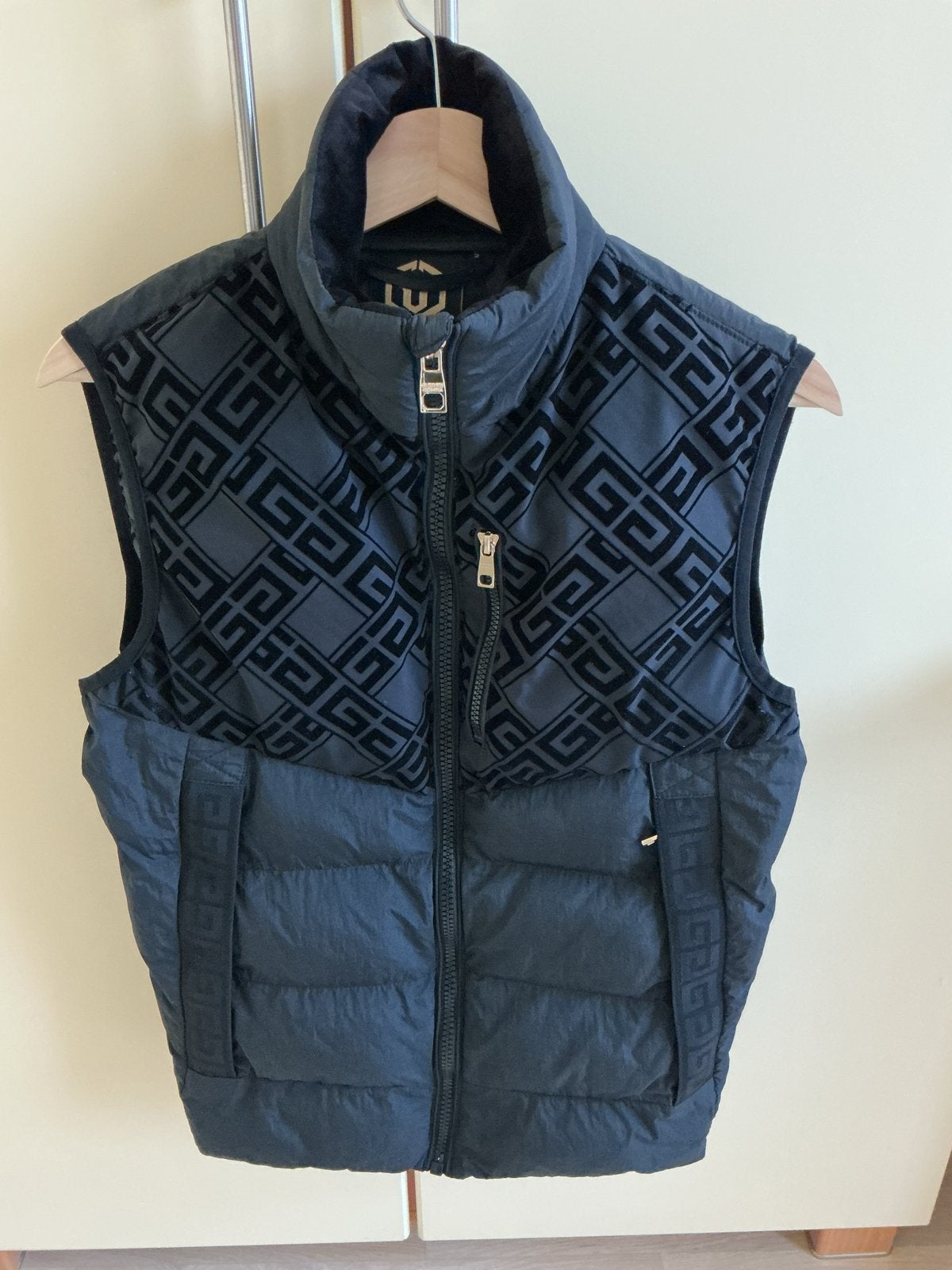 Glorious Gangsta Bodywarmer Maat S Versace borduur Zwart, Ophalen of Verzenden, Zo goed als nieuw, Maat 46 (S) of kleiner, Zwart