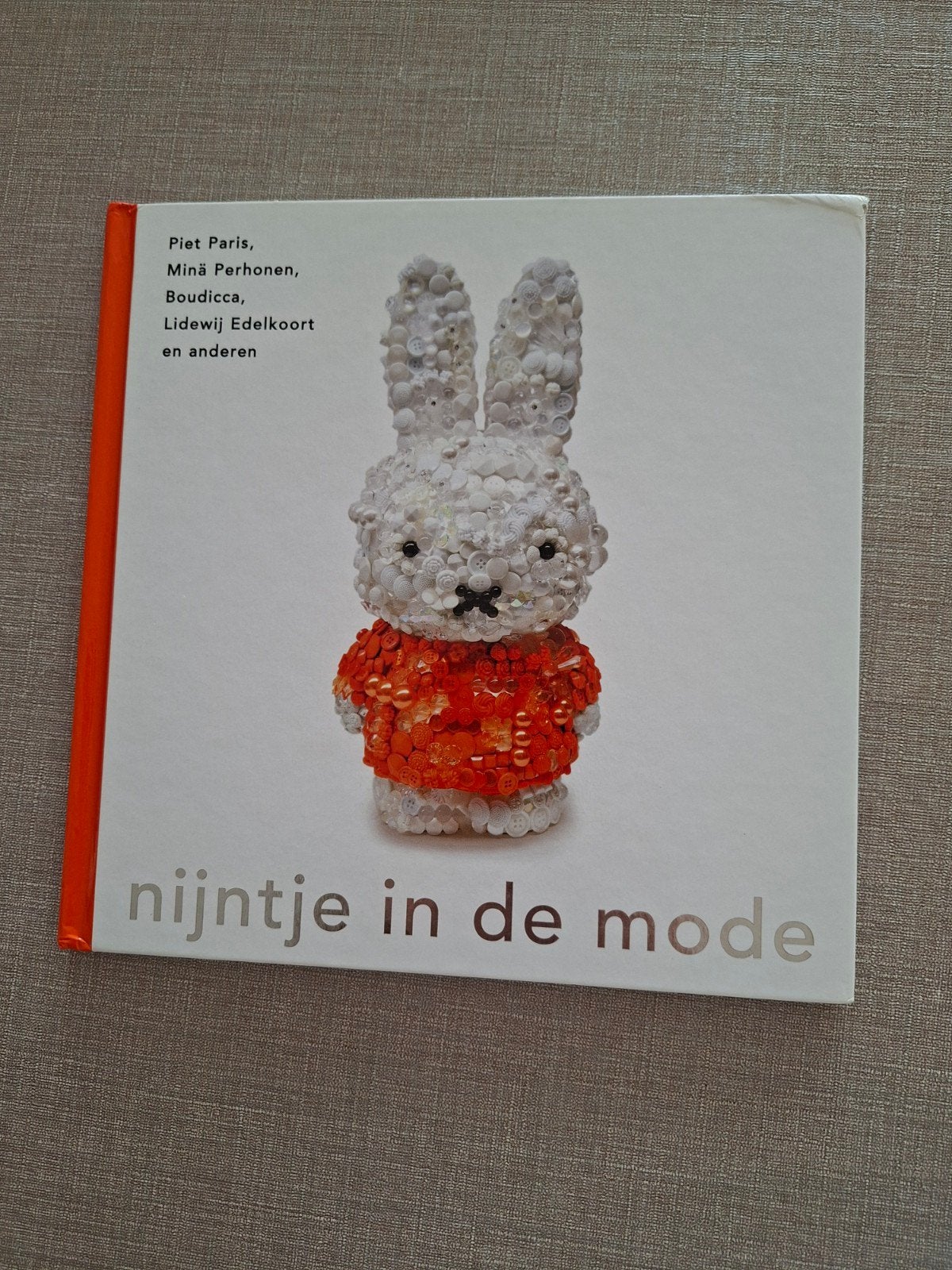 Nijntje in de mode. Speciale uitgave met bekende modeontwerp, Ophalen, Zo goed als nieuw