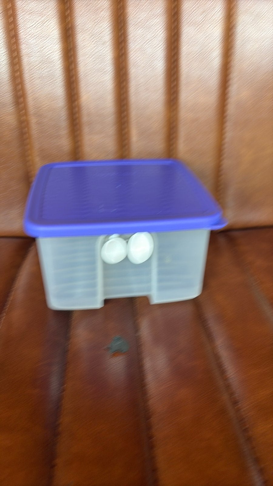 Tupperware Bewaardoos met Ventilatie en Afbeeldingen, Ophalen, Bewaardoos, Paars, Zo goed als nieuw