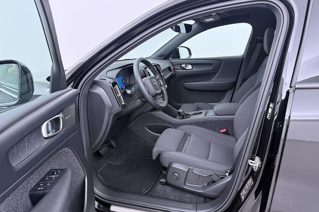 Volvo EX40 Twin Motor Plus Black Edition 82 kWh | ACC | Pano, Auto's, Volvo, Automaat, Stof, Gebruikt, 82 kWh