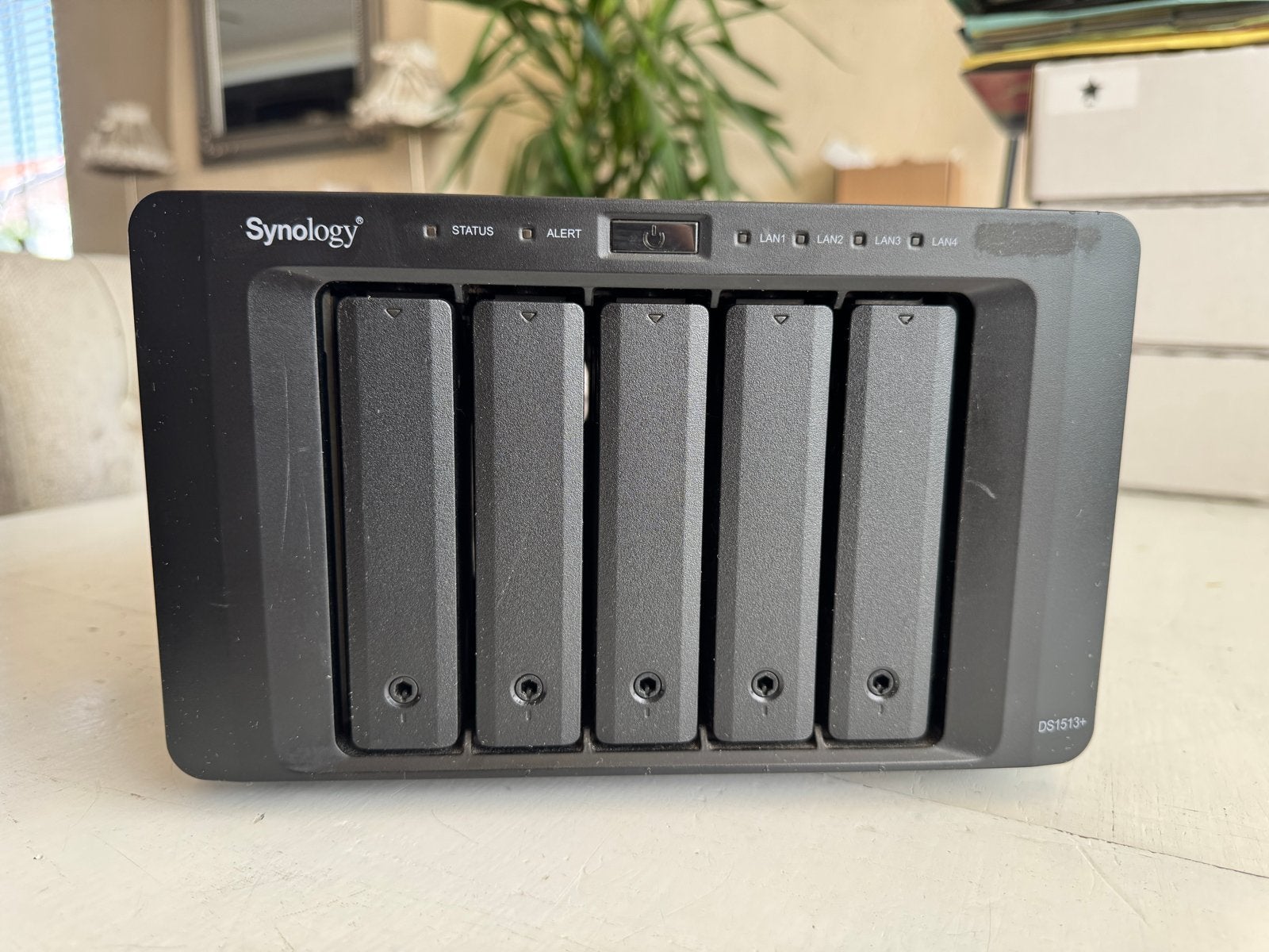 Synology DS1513+ NAS met 15TB opslag (5 bays), Computers en Software, NAS, Ophalen of Verzenden, Gebruikt