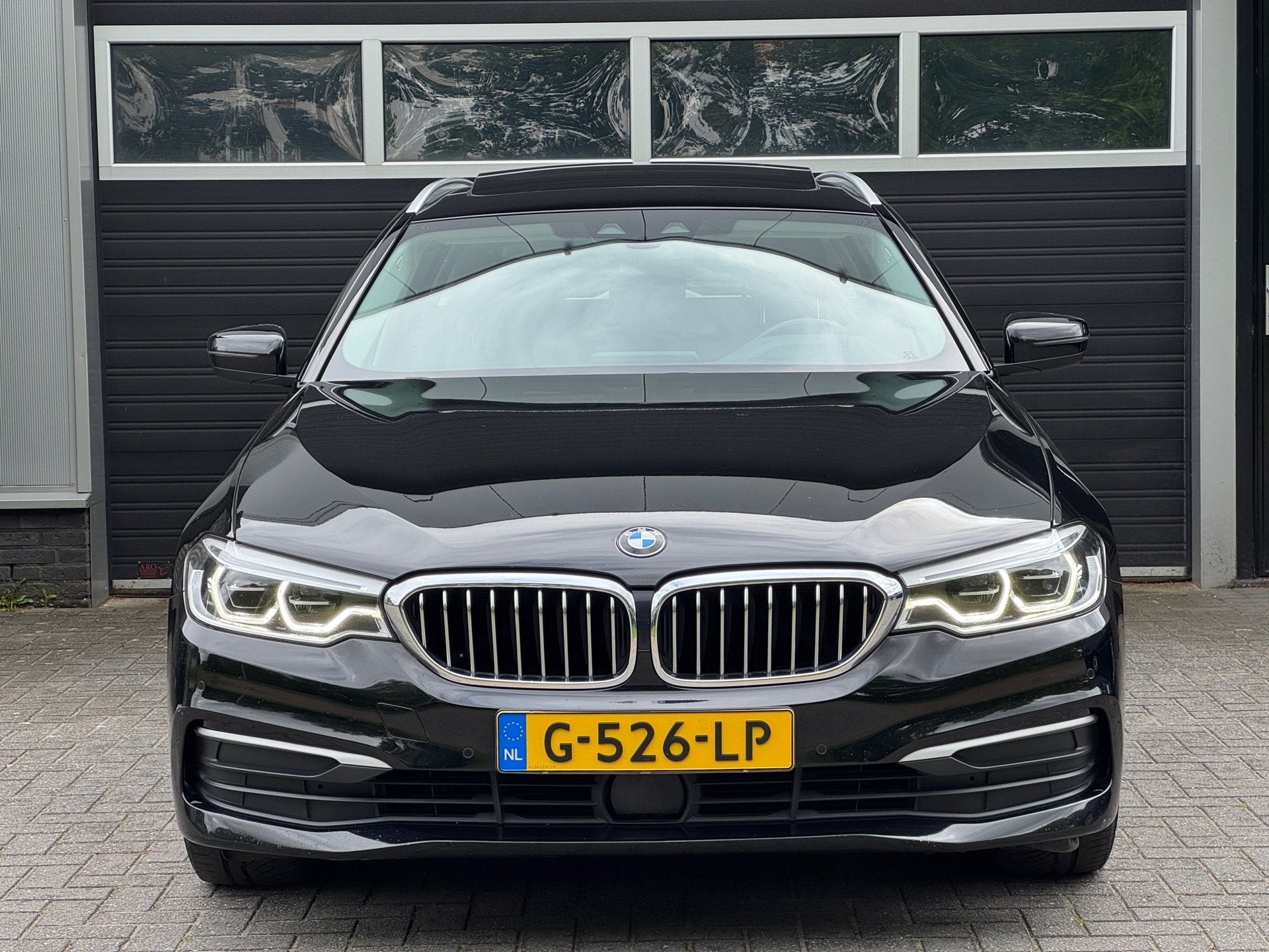 BMW 5-serie Touring 540i xDrive High Executive HUD, Pano, Na, Automaat, Gebruikt, Euro 6, 2000 kg