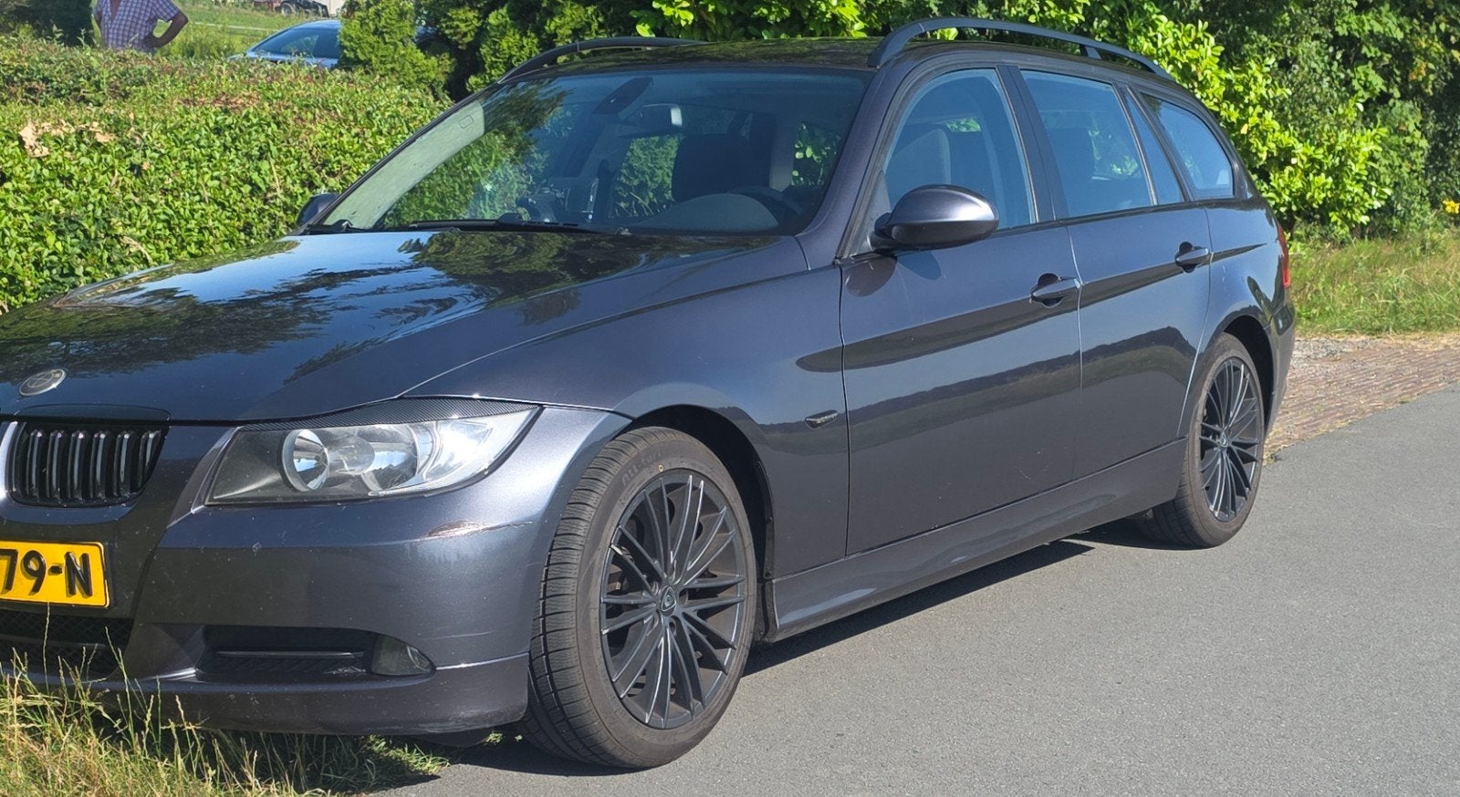 BMW 3-Serie 2.0 318 I Touring 2007 Grijs, Achterwielaandrijving, Handgeschakeld, Particulier, 1405 kg