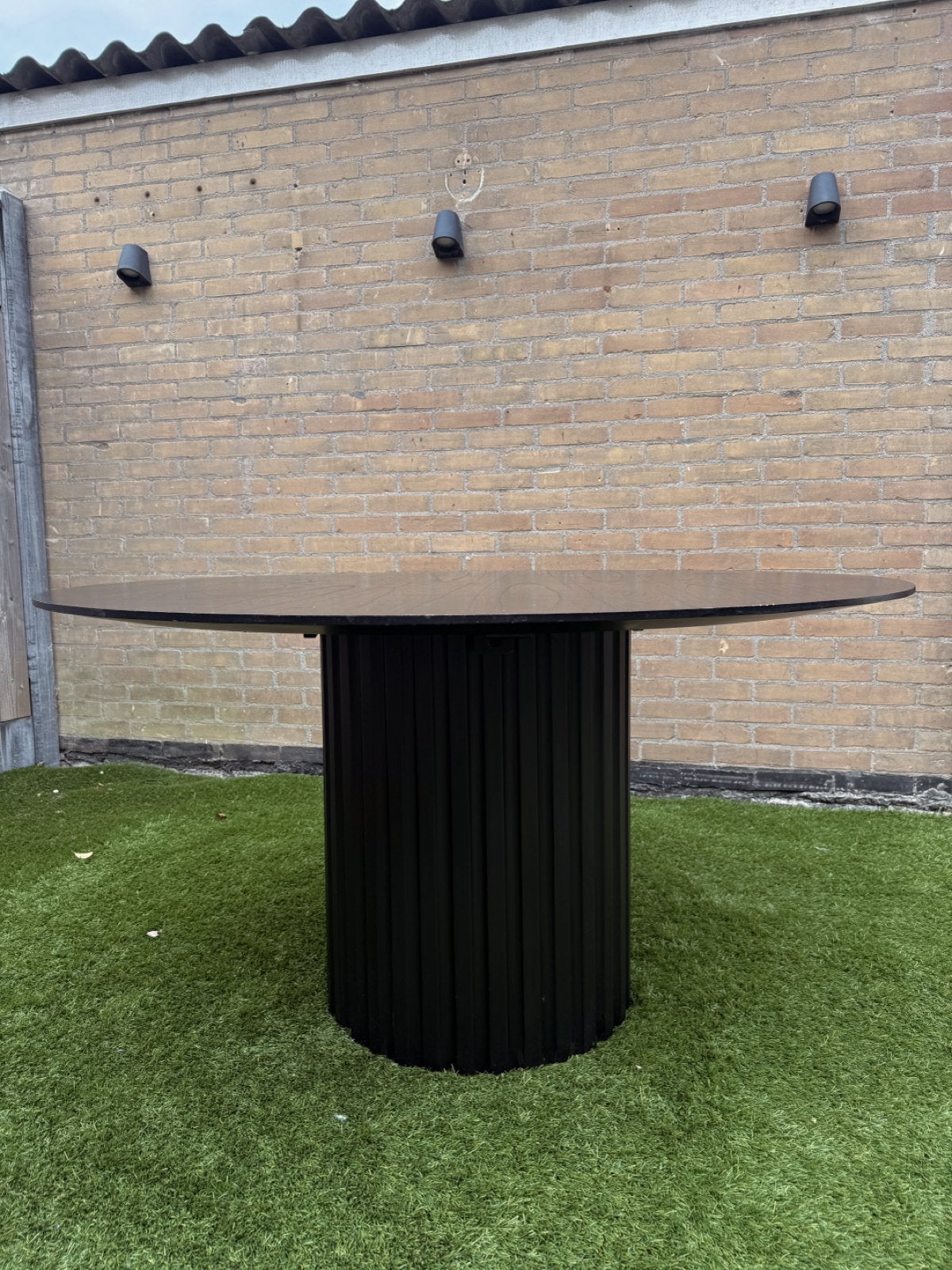 Ronde zwarte eettafel, diameter 140 cm, Huis en Inrichting, Ophalen, Gebruikt, Rond, 100 tot 150 cm