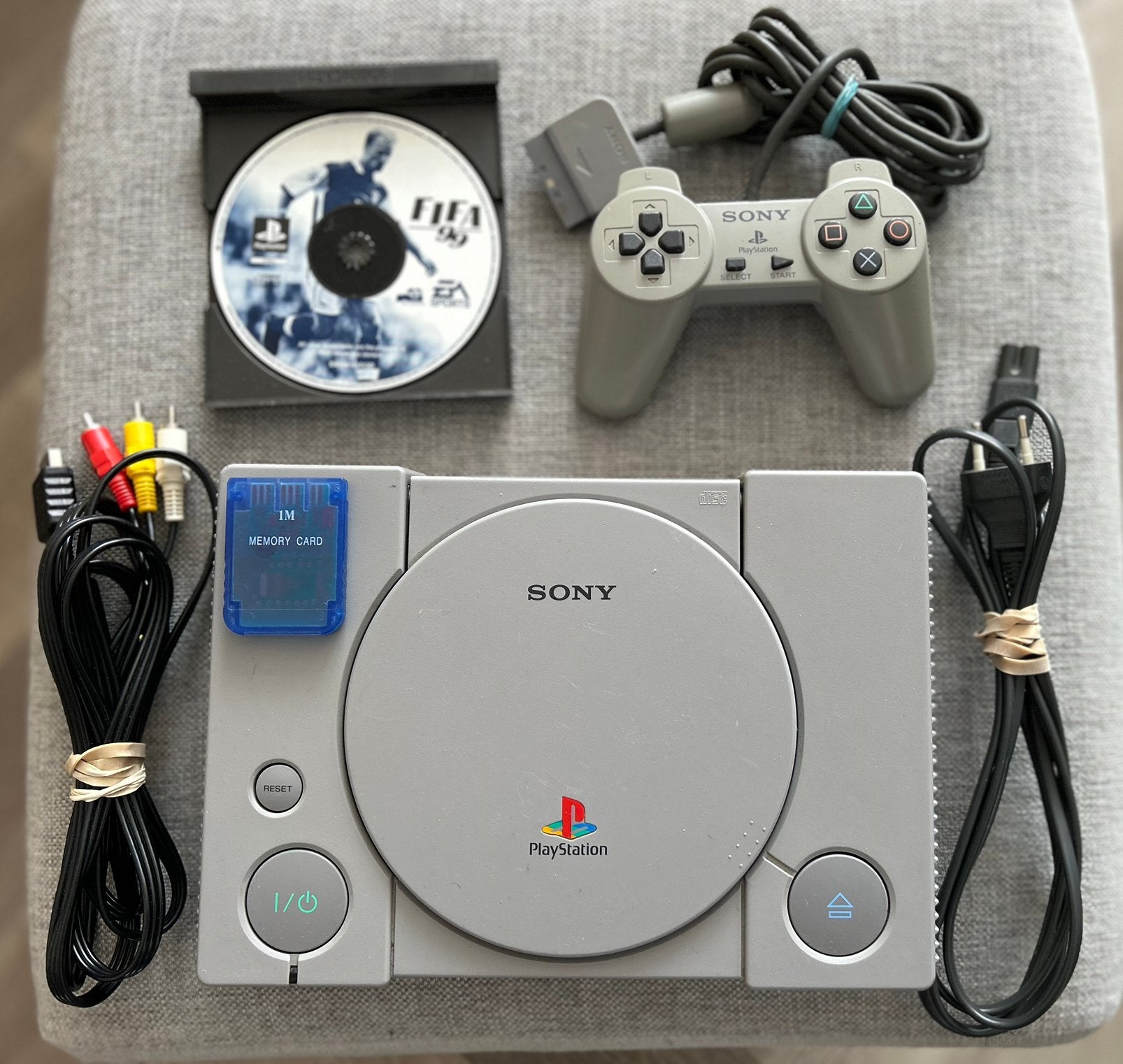 Playstation 1 spelcomputer / SCPH-9002 / Compleet / PS1, Ophalen of Verzenden, Zo goed als nieuw, Met 2 controllers
