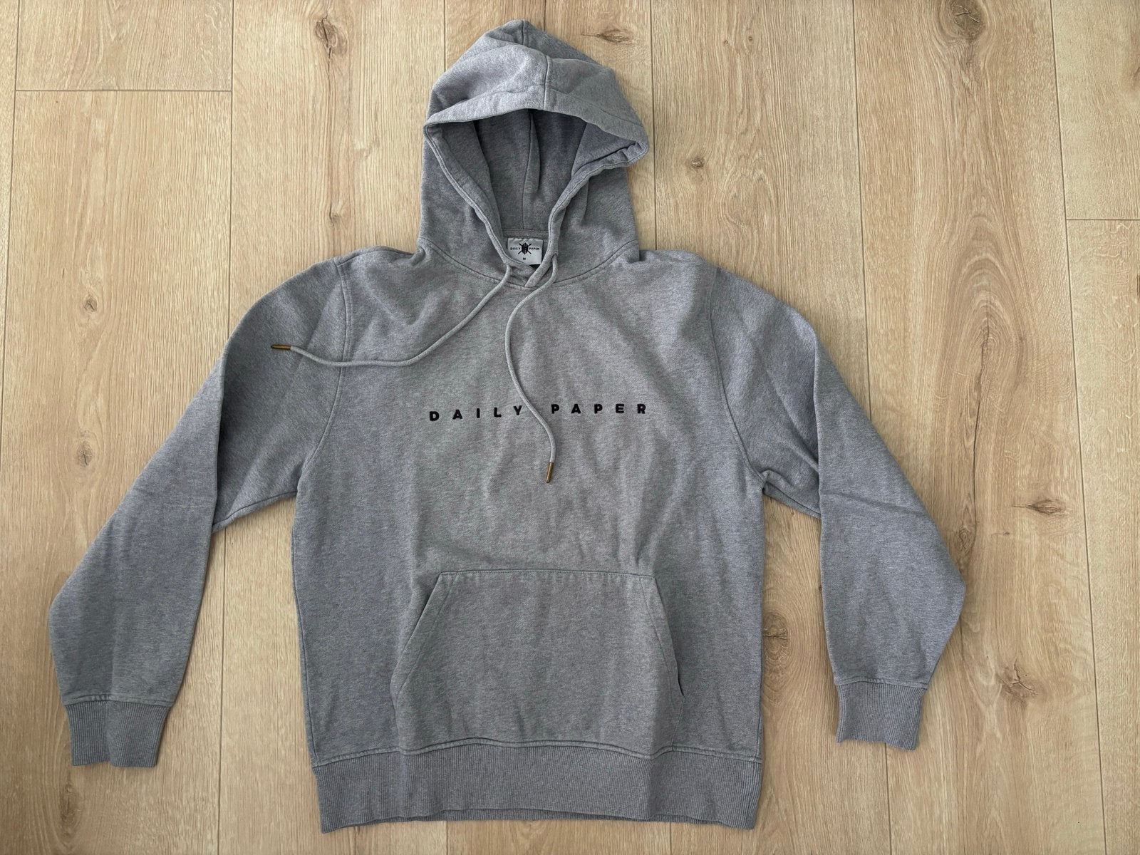 Mooie Daily Paper hoodie grijs maat M z.g.a.n. !, Ophalen of Verzenden, Zo goed als nieuw, Maat 48/50 (M), Grijs
