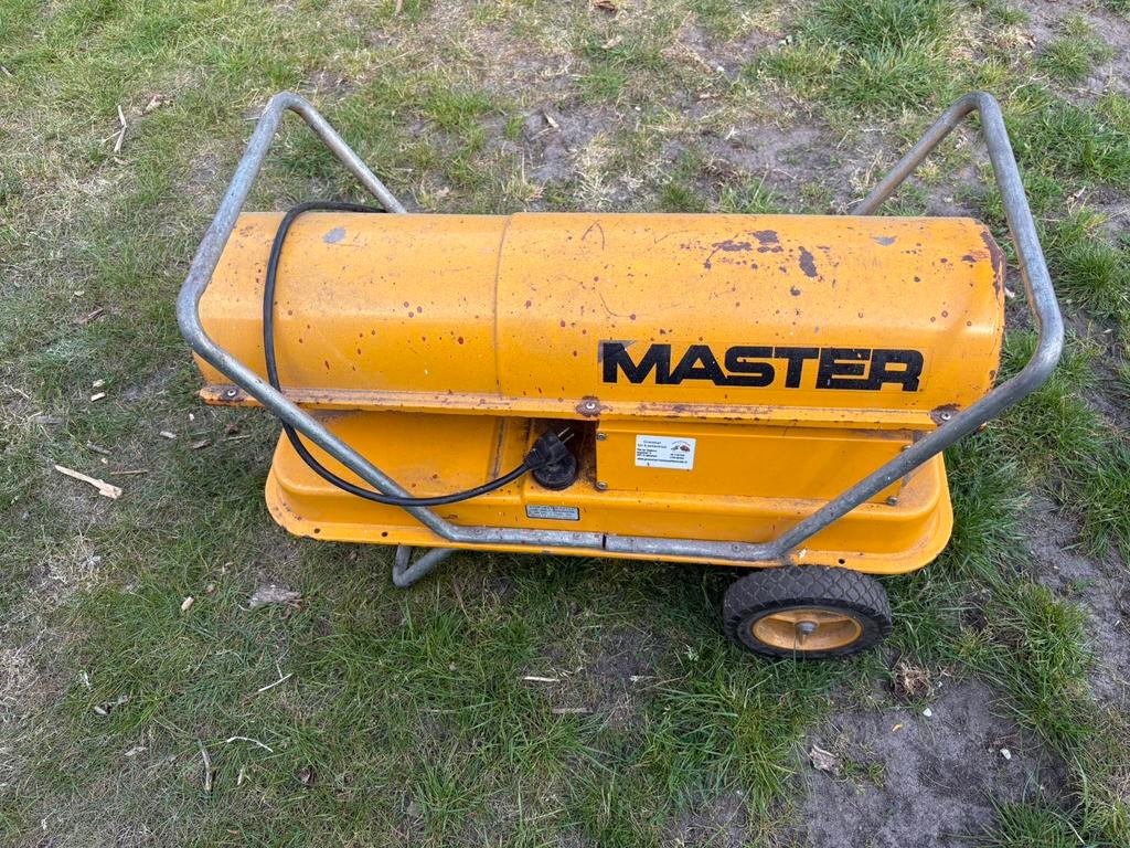 Master diesel heater, Ophalen, Zo goed als nieuw, Kachel