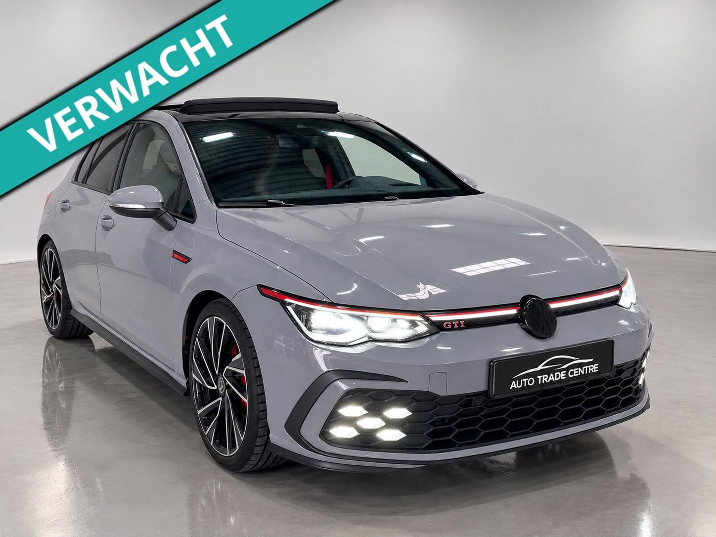 Volkswagen Golf 2.0 TSI GTI [Pano | HUD | H&K | Keyless | IQ, Dealer onderhouden, 730 kg, Euro 6, 4 cilinders