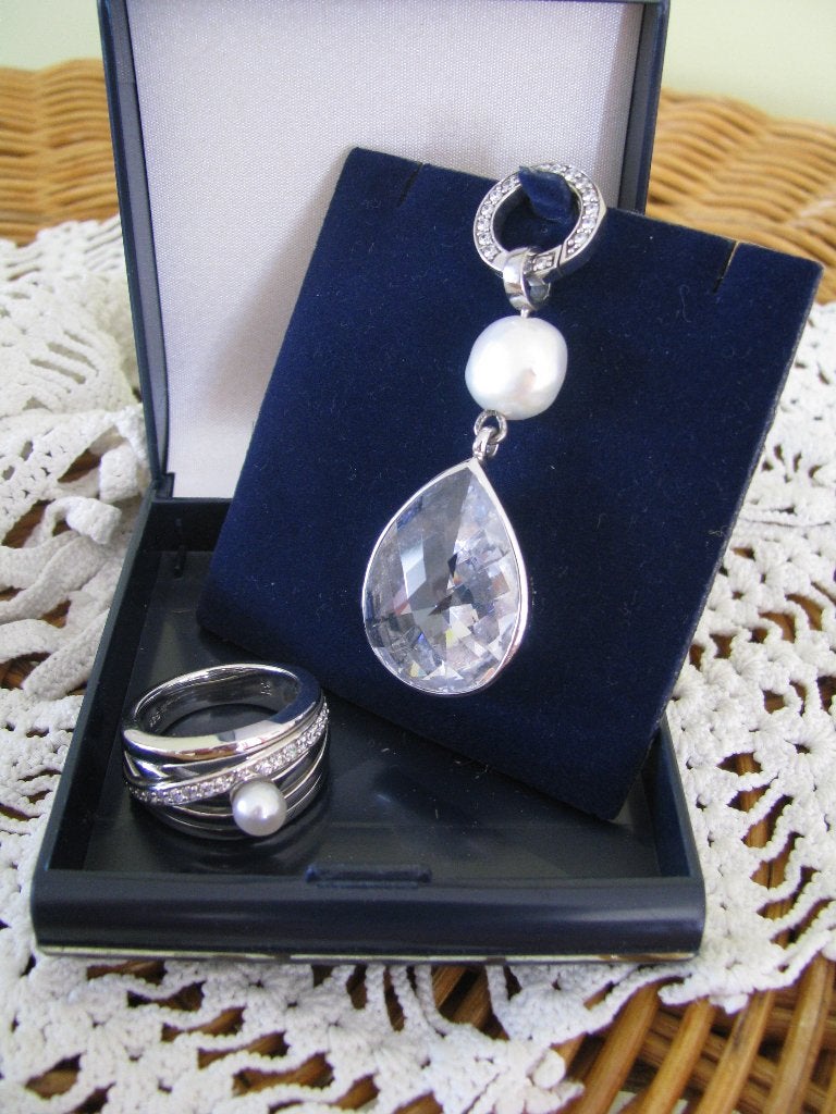 Ring + ketting hanger * Merii * FRAAI * met parel & bling =, Met strass, Ophalen of Verzenden, Zo goed als nieuw, 17 tot 18
