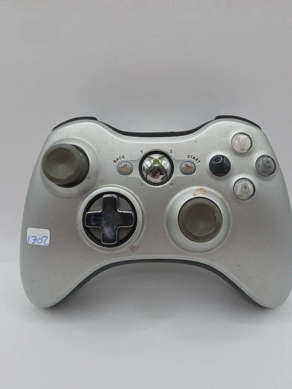 Xbox 360 Controller Zilver, Gebruikt, Ophalen of Verzenden, Vanaf 3 jaar, Microsoft Corporation One Microsoft Way Redmond, WA 98052-6399 United States of America (Verenigde Staten) 📞 Telefoon: +1 425-882-8080 support@microsoft.com