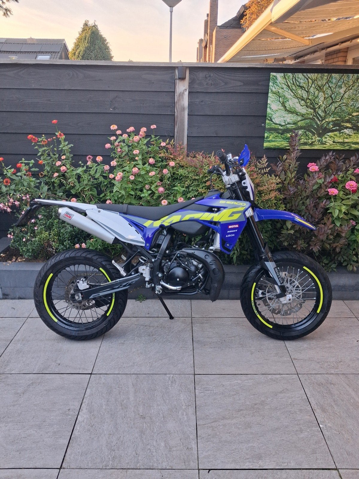 Sherco SM-RS 50cc Supermotard - Zo goed als nieuw, Fietsen en Brommers, Ophalen of Verzenden, Zo goed als nieuw, Maximaal 45 km/u