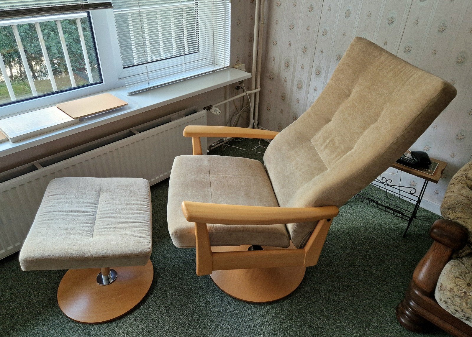 Farstrup Relaxfauteuil met voetenbank - Beige, Hout, Ophalen, Hout, Gebruikt, Overige kleuren