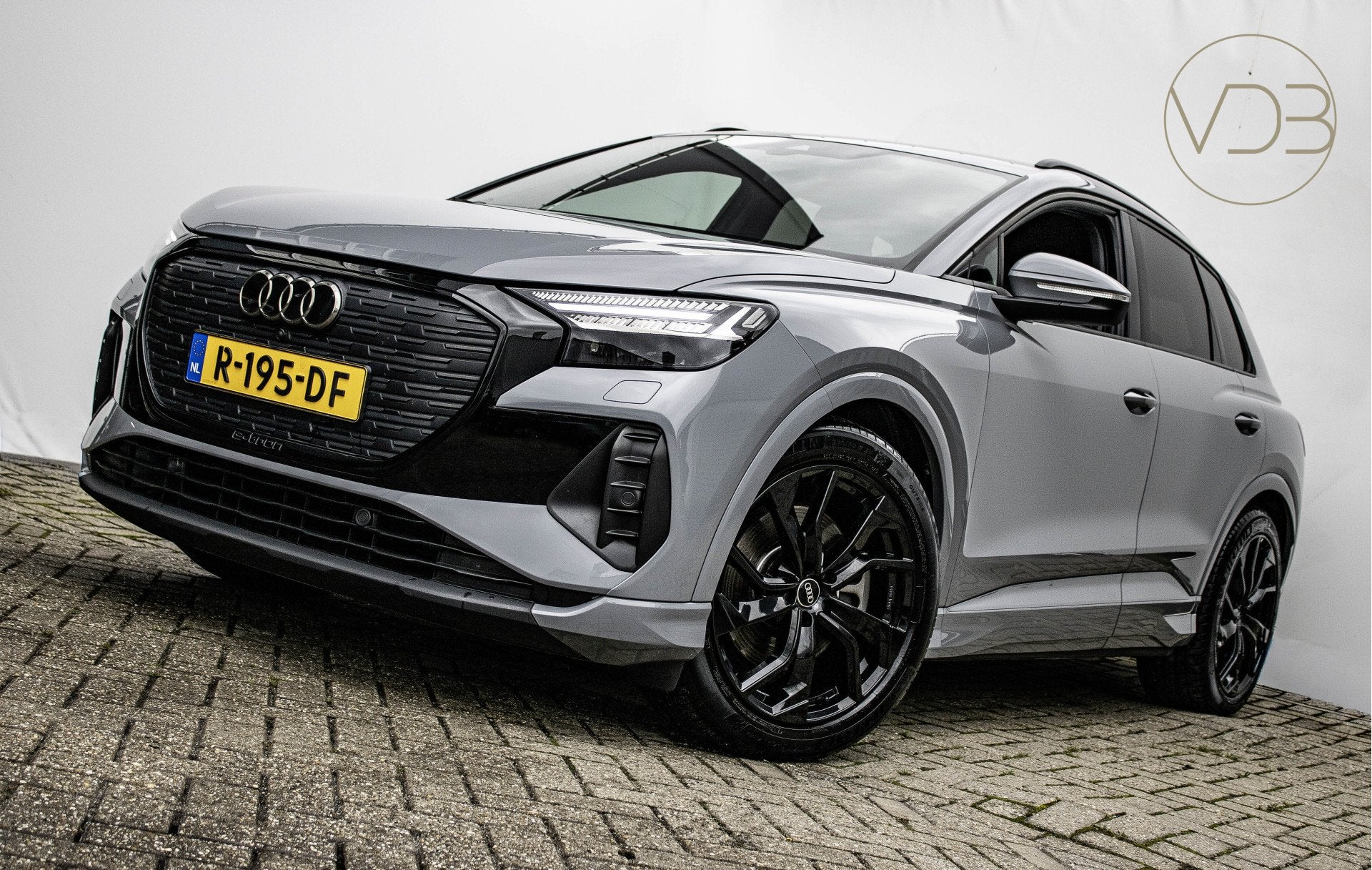Audi Q4 e-tron 45 SOH 94% quattro Advanced edition 77 kWh, Stof, 33 min, Origineel Nederlands, 2110 kg